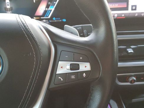 Used 2025 BMW X5 xDrive50e image 37