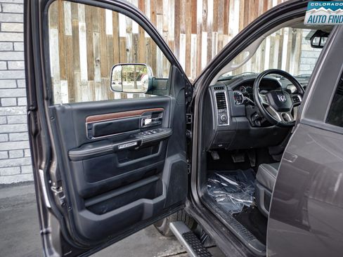 Used 2014 RAM 2500 Laramie w/ Cold Weather Group image 10