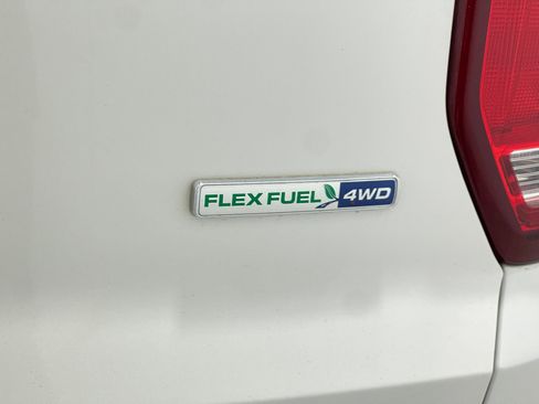 Used 2016 Ford Explorer XLT w/ Equipment Group 202A image 41