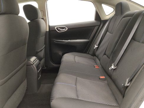 Used 2017 Nissan Sentra SR FWD image 18