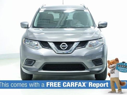 Used 2016 Nissan Rogue SV image 2