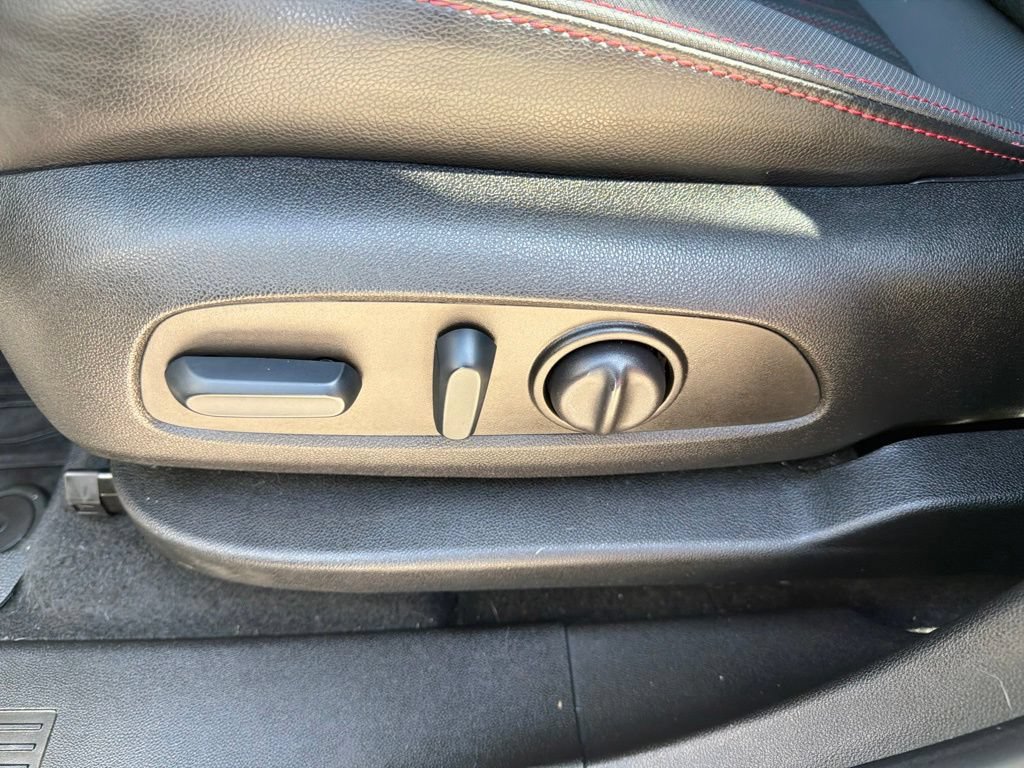 Used 2022 Chevrolet Equinox RS w/ LPO, Floor Liner Package FWD image 20