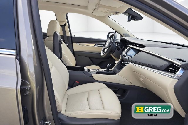 Used 2023 Cadillac XT5 Premium Luxury FWD image 11