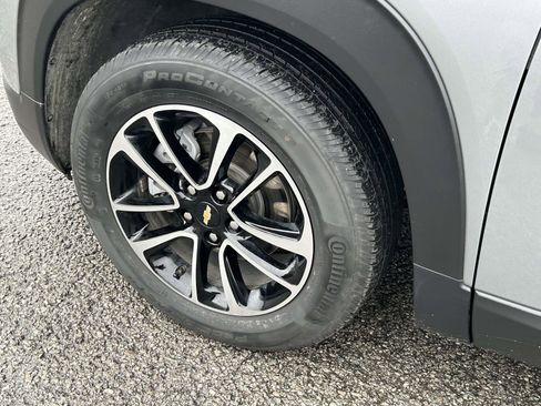 Used 2025 Chevrolet TrailBlazer LT image 9