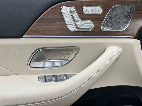 Certified 2025 Mercedes-Benz GLS 450 GLS 450 image 15