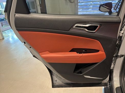 Used 2024 Kia Sportage SX image 34