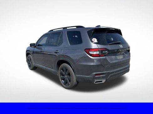 Used 2025 Honda Pilot Black Edition image 3