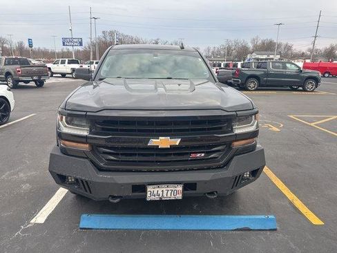 Used 2018 Chevrolet Silverado 1500 LT w/ All Star Edition image 7