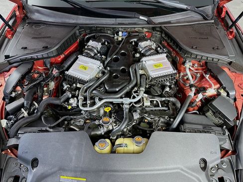Used 2017 INFINITI Q60 Red Sport 400 RWD image 32