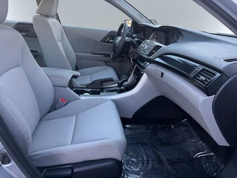 Used 2017 Honda Accord LX image 20