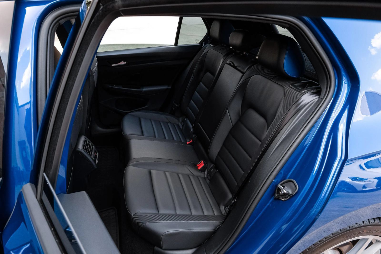Used 2024 Volkswagen Golf R AWD/4WD image 43