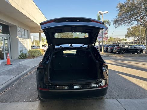 Used 2024 Jeep Wagoneer Launch Edition image 39