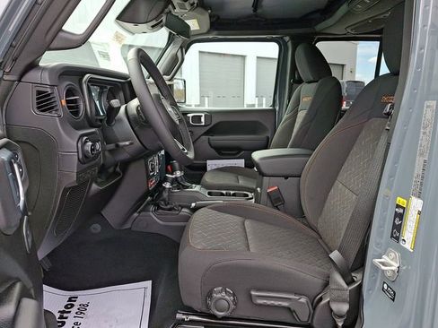 New 2026 Jeep Gladiator Mojave image 9