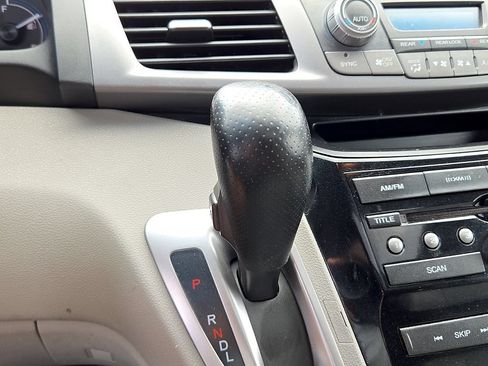 Used 2012 Honda Odyssey EX-L image 16