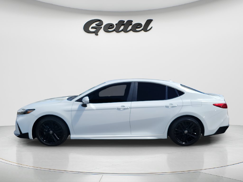 Used 2025 Toyota Camry SE w/ Convenience Package FWD image 8