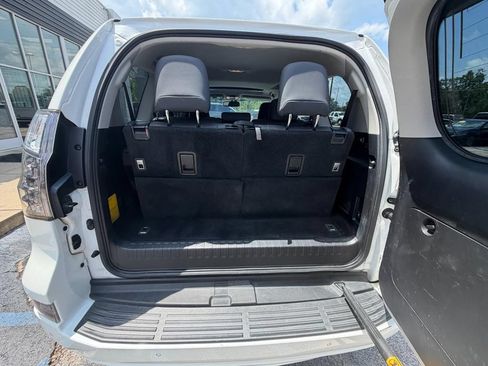 Used 2019 Lexus GX 460 Premium AWD/4WD image 8