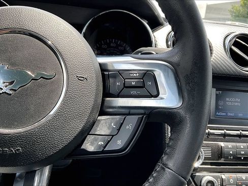 Used 2016 Ford Mustang Coupe RWD image 15