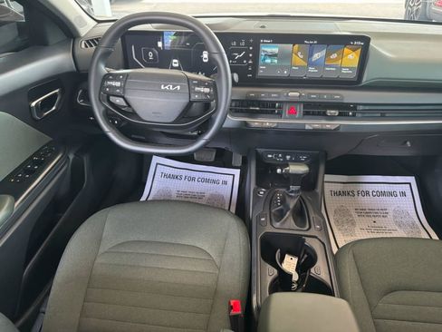 Used 2025 Kia K4 EX FWD image 10