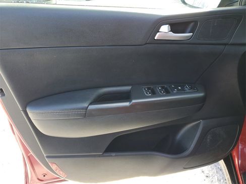 Used 2017 Kia Sportage EX image 24