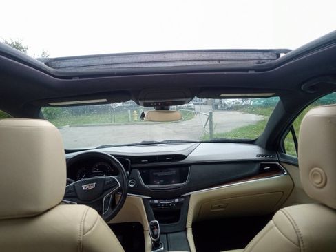 Used 2017 Cadillac XT5 Luxury image 17