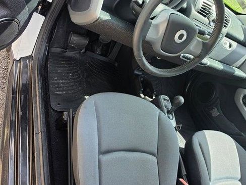 Used 2009 smart fortwo pure RWD image 4
