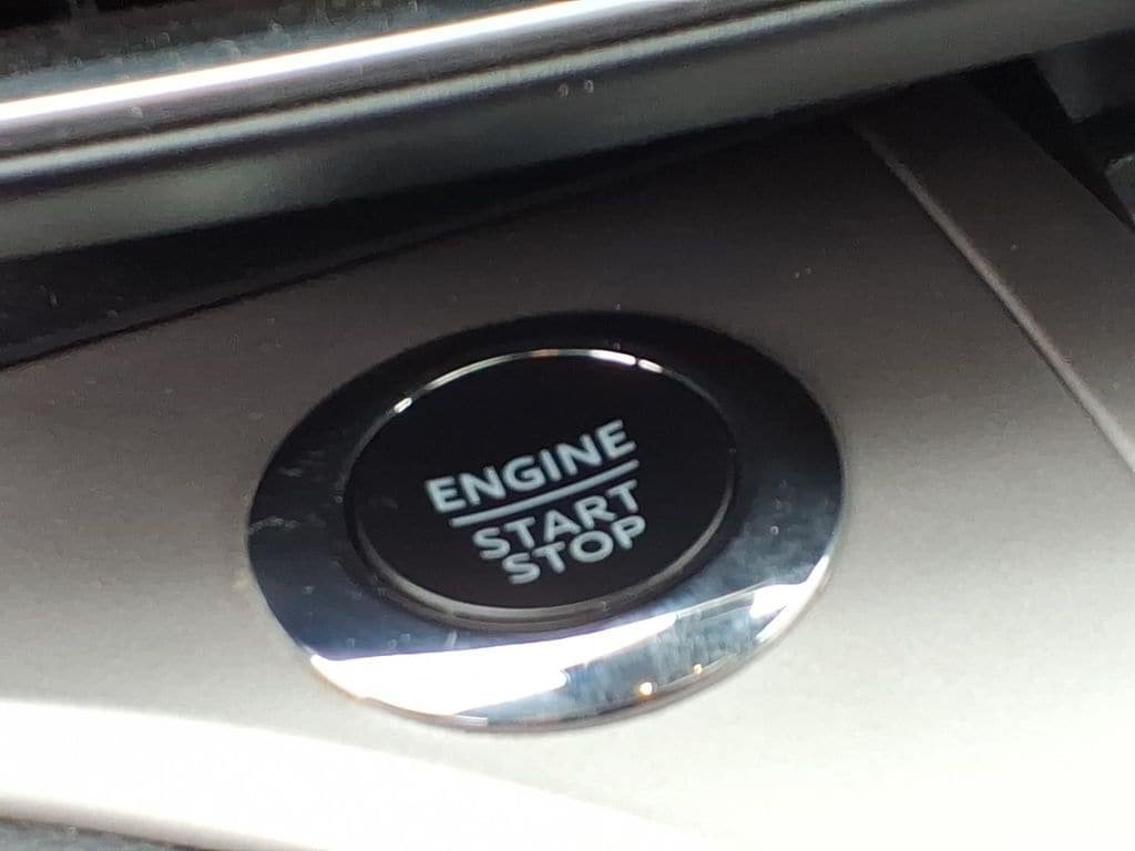 Used 2023 Ford Explorer XLT w/ Equipment Group 202A AWD/4WD image 23