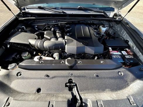 Used 2019 Toyota 4Runner SR5 image 25