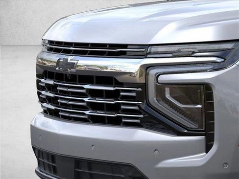 New 2026 Chevrolet Suburban Premier image 13