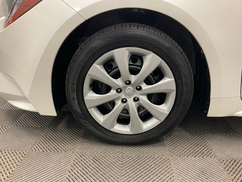 Used 2020 Toyota Corolla LE image 8