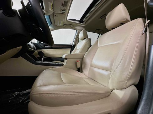 Used 2018 Subaru Outback 2.5i Limited image 19