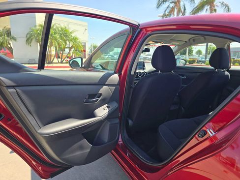 Used 2024 Nissan Sentra SV image 17