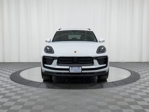 Certified 2023 Porsche Macan image 10