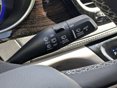 Used 2023 Chrysler Pacifica Limited image 27