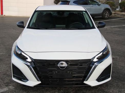 Certified 2025 Nissan Altima 2.5 S FWD image 6