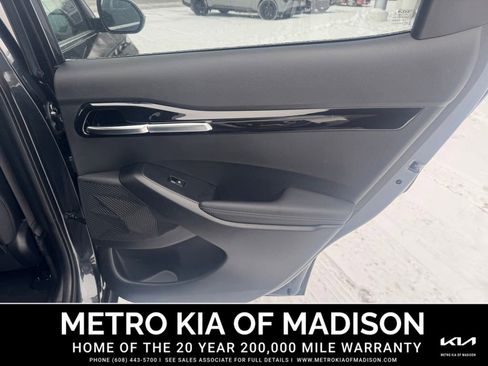 Used 2025 Kia Seltos SX image 33