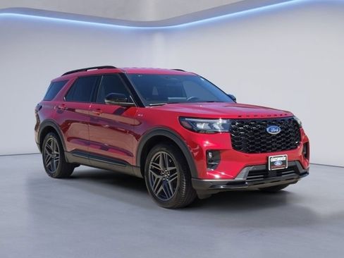 Used 2025 Ford Explorer ST-Line w/ Premium Package RWD image 2