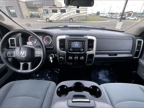Used 2020 RAM 1500 Classic SLT AWD/4WD image 16