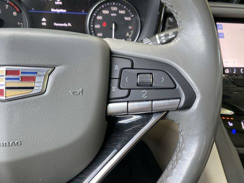 Used 2021 Cadillac XT6 Premium Luxury FWD image 22