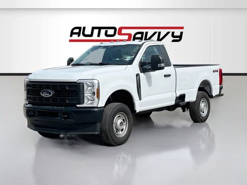 Used 2024 Ford F250 XL AWD/4WD image 3