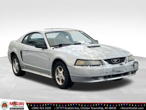 Used 2001 Ford Mustang Coupe image 7
