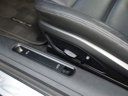 Used 2021 Porsche 911 Carrera image 24