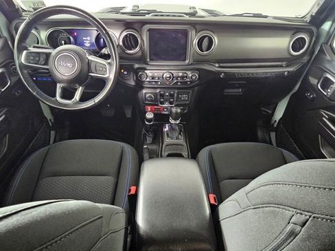 Used 2023 Jeep Wrangler Unlimited Rubicon 4xe w/ Cold Weather Group AWD/4WD image 21