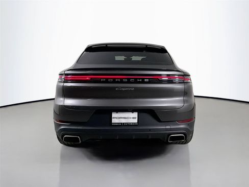 Certified 2024 Porsche Cayenne Coupe AWD/4WD image 6