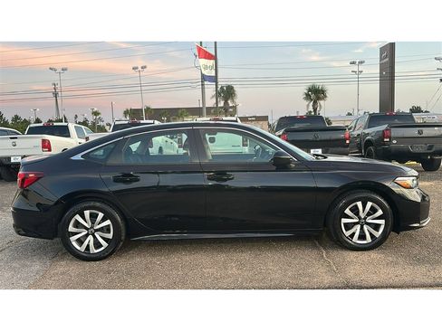 Used 2025 Honda Civic LX image 7