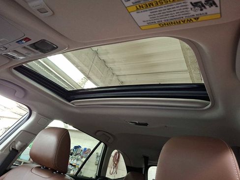 Used 2019 Subaru Outback 2.5i Touring image 11