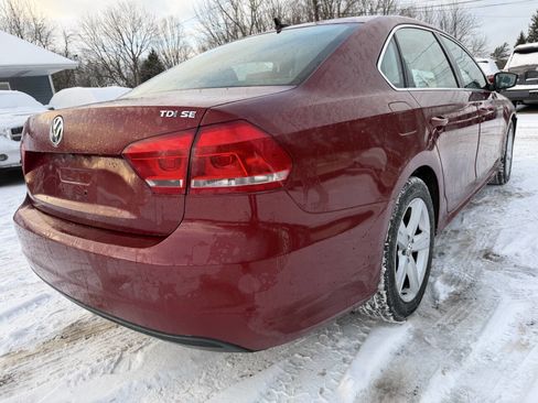 Used 2015 Volkswagen Passat TDI SE image 9