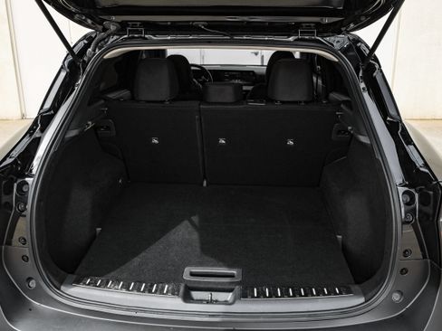 Used 2025 Nissan Kicks SV w/ Illumination Package FWD image 40