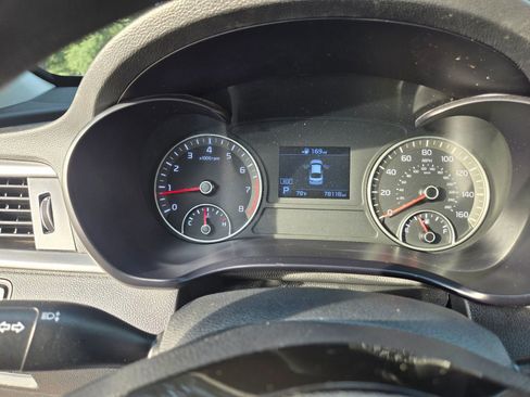 Used 2020 Kia Optima LX image 10