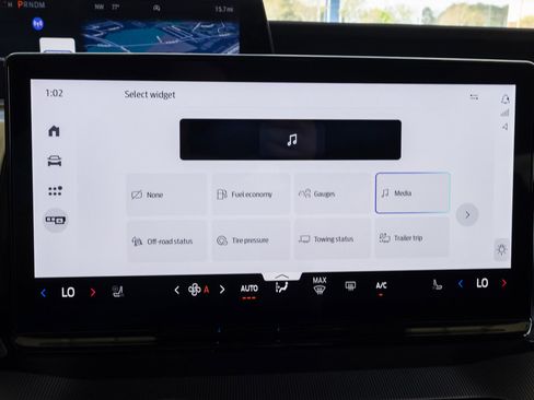 New 2026 Ford Expedition Max Active RWD image 24