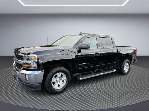 Used 2018 Chevrolet Silverado 1500 LT w/ All Star Edition image 2